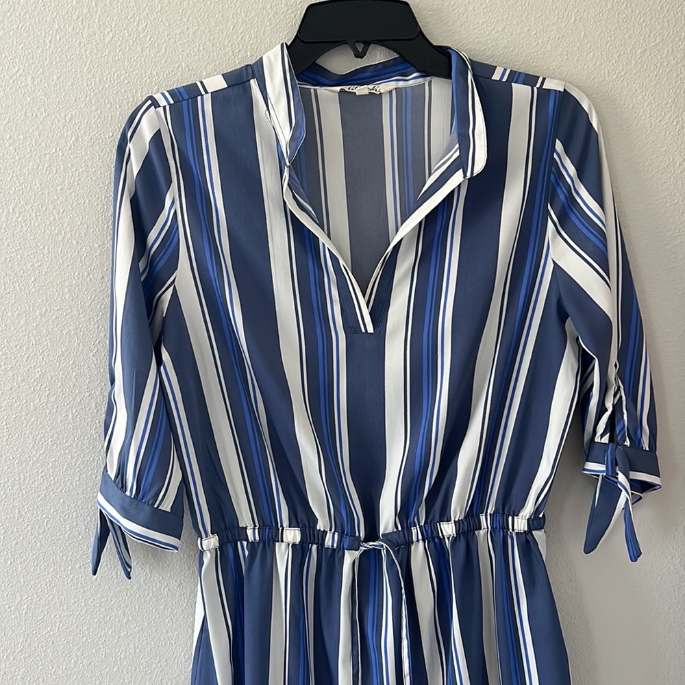 Dress - Picture 2 of 4